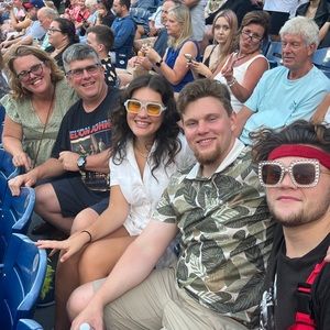 Meet your Posher, Cia